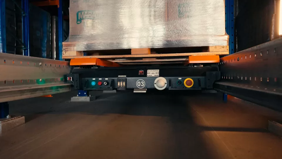 Automação sistema shuttle com carga