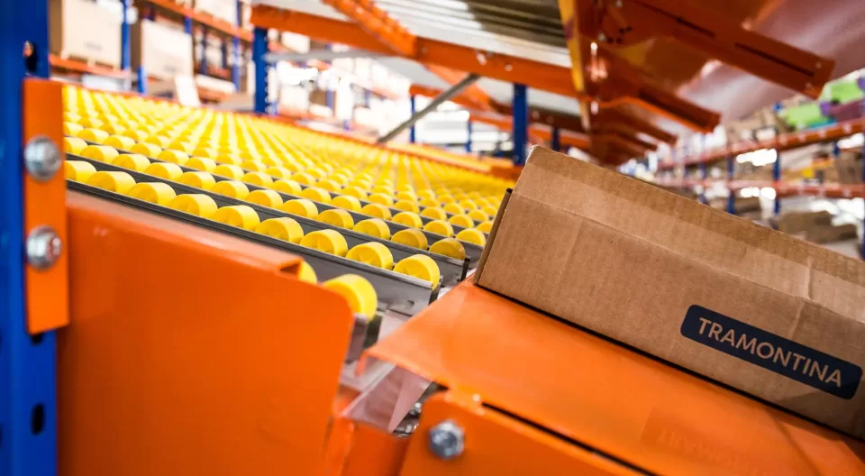 Sistemas de Picking, flow rack com caixa